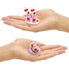 MGA's Miniverse™ x Sanrio - Make It Mini Hello Kitty Bakery Mystery Capsule Simple MGA Miniverse