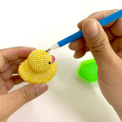 Dazzlify Rhinestone Duck DIY Craft Kit (Color Ships Assorted)