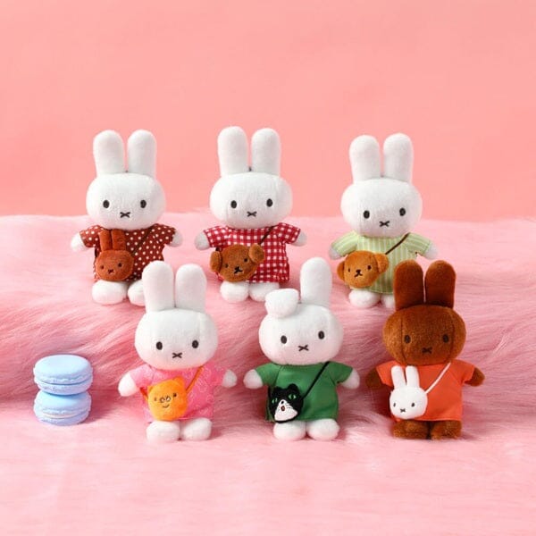 Miffy Travel Series Crossbody Bag Charm Blind Box (1pc) – Mystery Plush Keychain Toy Simple Miffy 