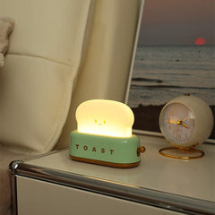 Toastin' Goodlight: Toast Night Light Simple Showcase 