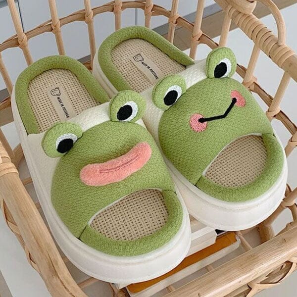 Frog Shhhandals Slippers | Unisex Linen Waffle Knit Plush Animal Slides | Multiple Sizes Simple Showcase 