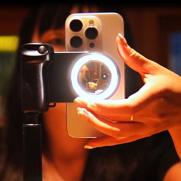 GearWaves 3-in-1 Magnetic Phone Grip & Mini Ring Light (Includes Remote) Simple Exclusive 