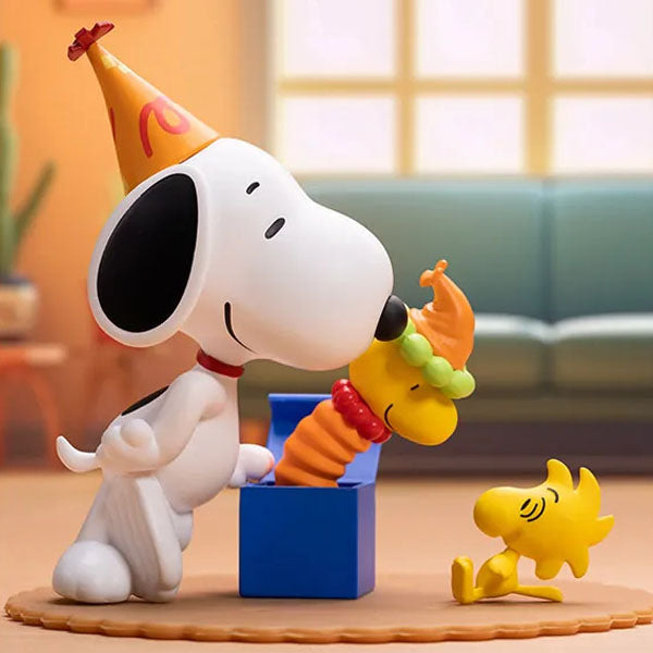Pop Mart x Peanuts: Snoopy & Woodstock Best Friends Series Figurine Blind Box (1pc)